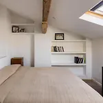 Italy Prestigious Historical Attic In Апартаменты *