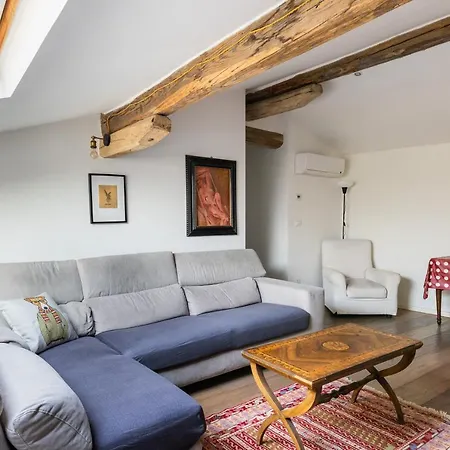Italy Prestigious Historical Attic In بولونيا