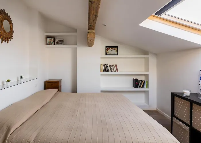 Italy Prestigious Historical Attic In شقة *